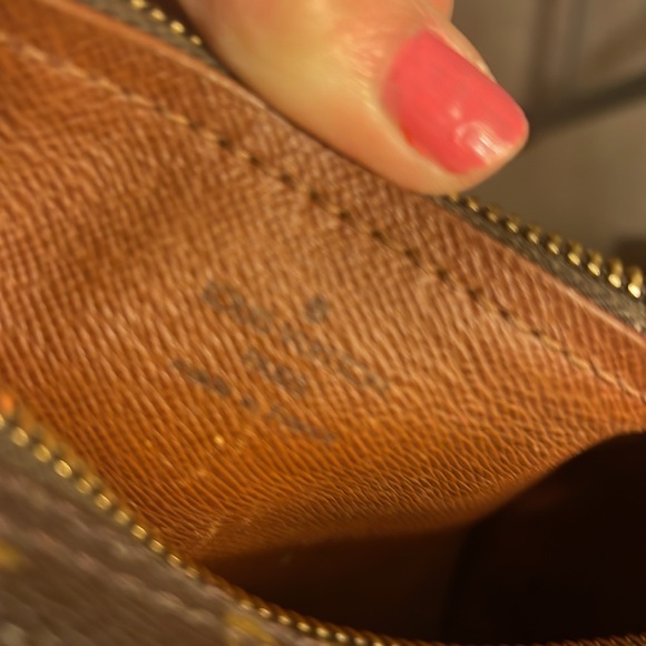 Louis Vuitton Bag - Picture 5 of 7